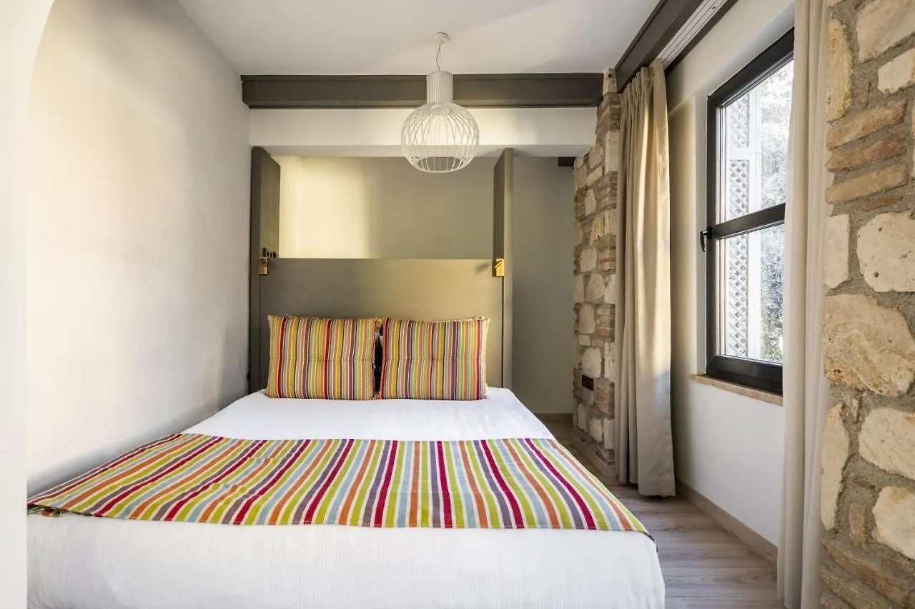 Lovely Studio Flat Near Hadrians Gate Apartment Antalya Turkey
